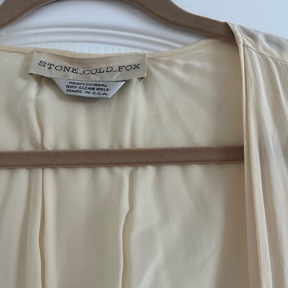 Stone cold fox silk cream robe - Picture 2 of 4